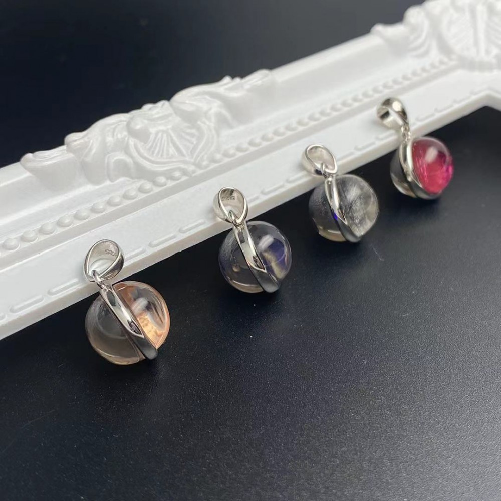 Meteorite Silver Ball Pendant (Sweden) Meteorite Silver Ball Pendant (Sweden)