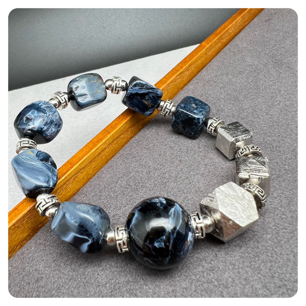 天鐵鎳鐵隕石手鏈 天鐵手鍊配彼德石 天鐵鎳鐵隕石手鏈 天鐵手鍊配彼德石